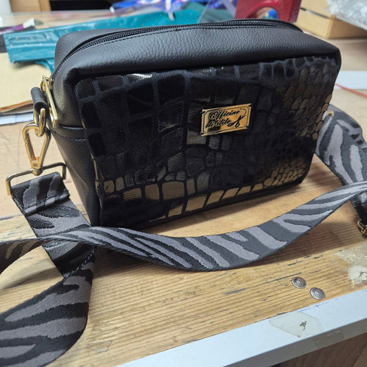 BORSA TRACOLLA - MODELLO FRA