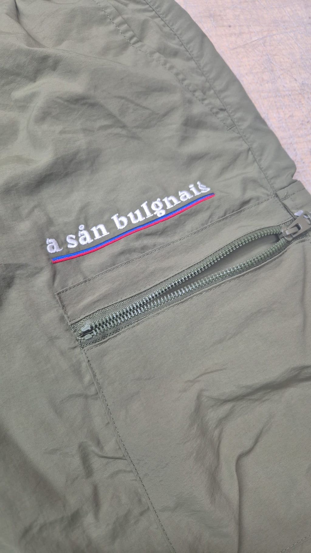 Pantaloncino leggero militare a san bulgnsis